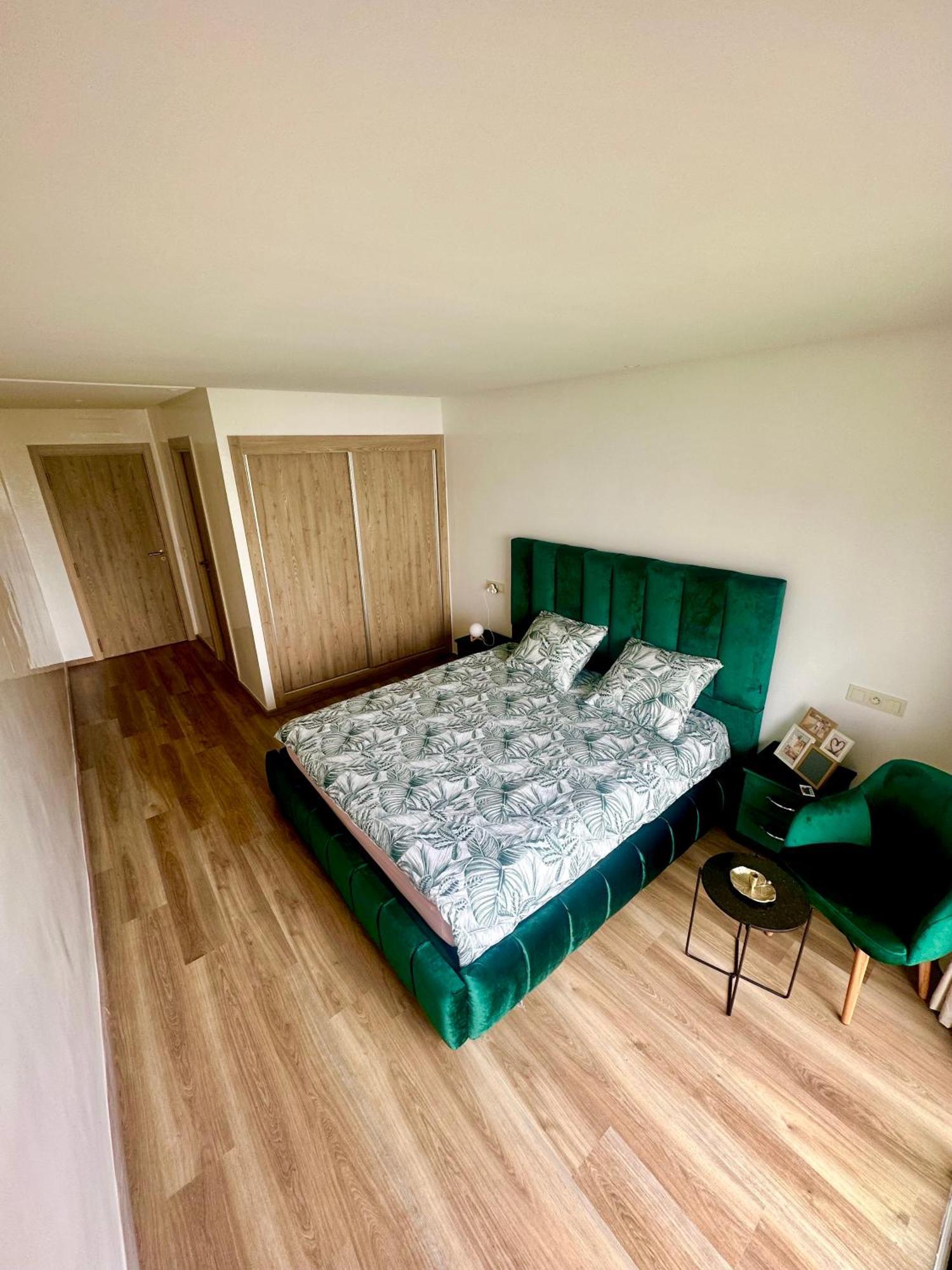 Cozy Avec Piscine Apartment *